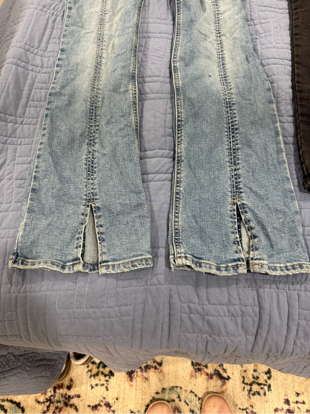 Levi’s Superlow Boot Light Wash Split-Hem Jeans - Picture 6 of 7
